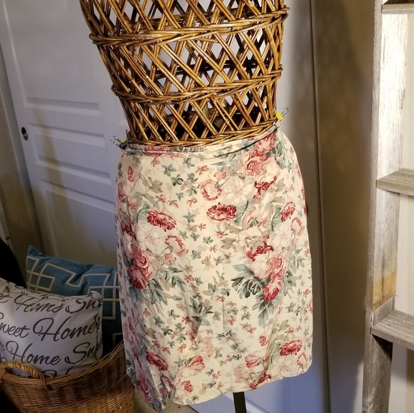 Ralph Lauren Dresses & Skirts - Floral Wrap skirt by Ralph Lauren